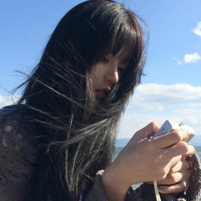 蒙面纱的男子